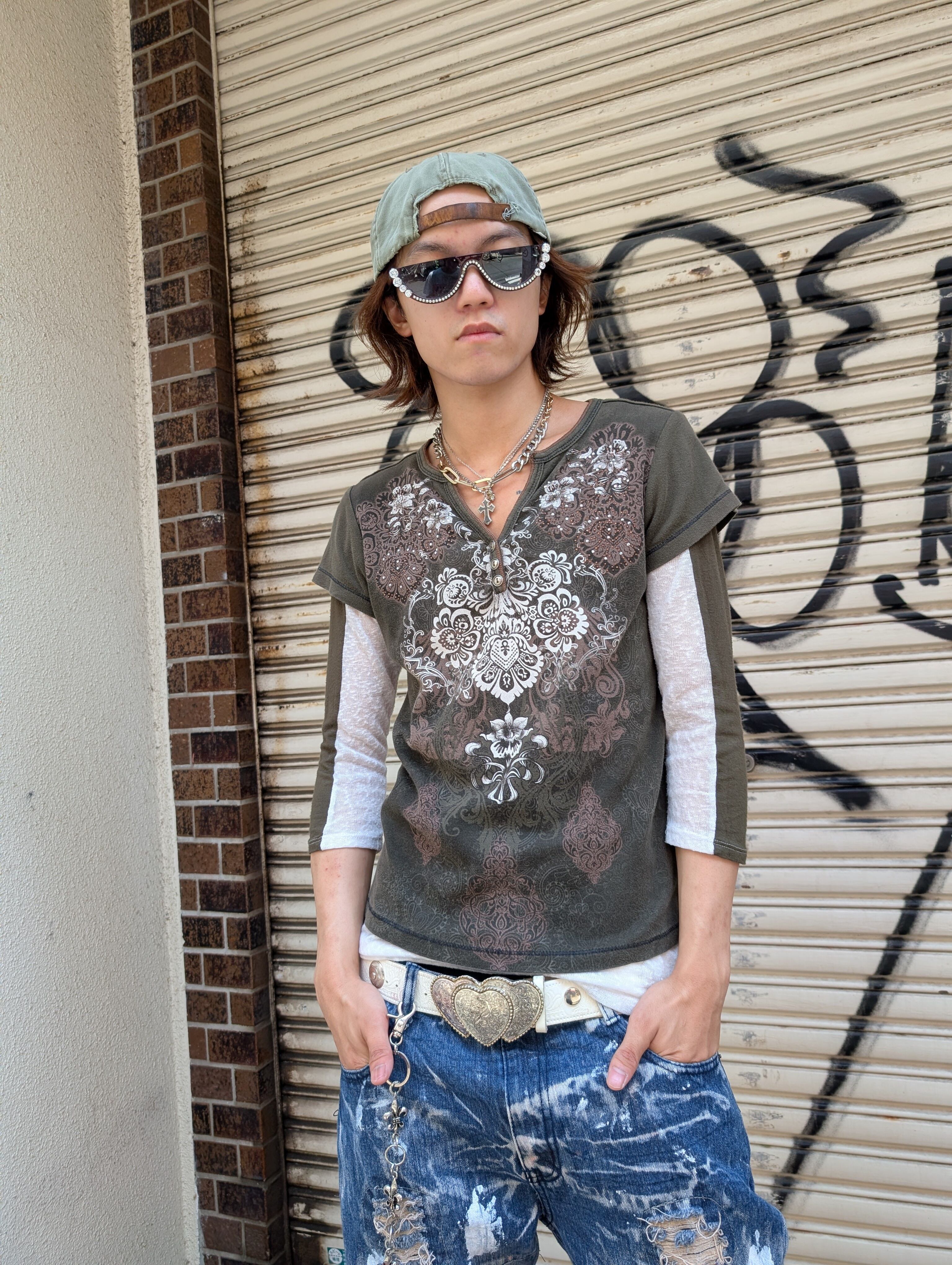 "CHRISTOPHER & BANKS" rhinestone design tee / made in USA