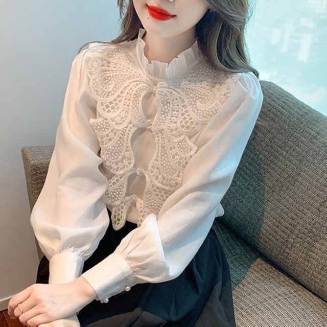 トップス レディース シャツ ブラウス 長袖 ランタンスリーブ スタンドカラー スリム タイト 細身 レース 刺繍 プルオーバー ボタン ポリエステル かわいい 大人可愛い きれいめ シンプル カジュアル 上品 エレガント 清楚 おしゃれ 綺麗 お嬢様 おとな ナチュラル キュート ガーリー レトロ 華やか 無地 通勤 学生 通学 デート お出かけ 女子会 美術館巡り 送料無料 カフェ巡り S M L XL ホワイト 春 秋 10代 20代 30代 ママ 韓国系 着回し 普段使い ファッション モテ