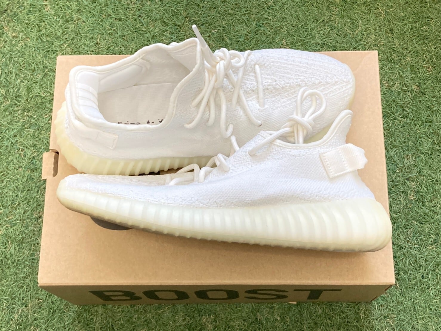 adidas yeezy boost 350 v2 CP9366