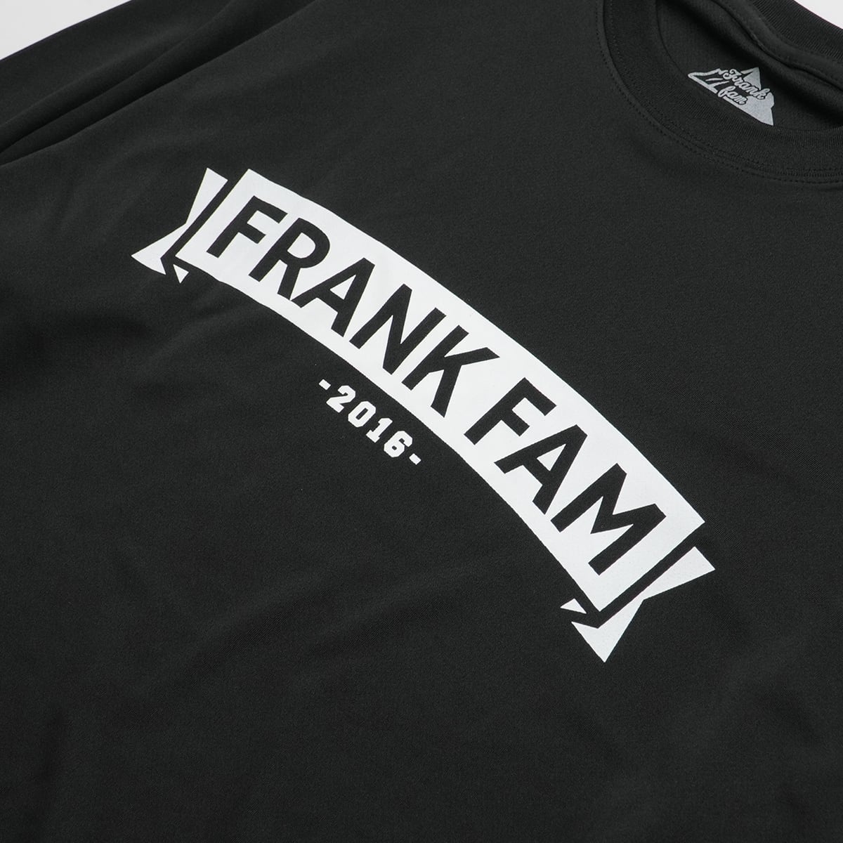 受注生産】EMBLEM DRY LS TSHIRTS｜blk | FRANK FAM