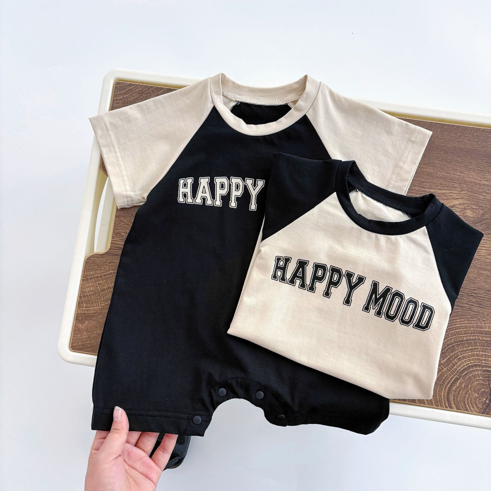 HAPPY MOODラグランロンパース