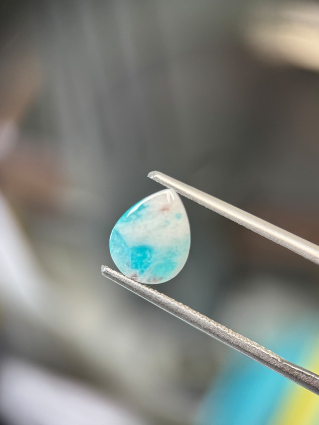 カラーチェンジガーネット (べキリ) 0.31ct ラウンド | パライバ  