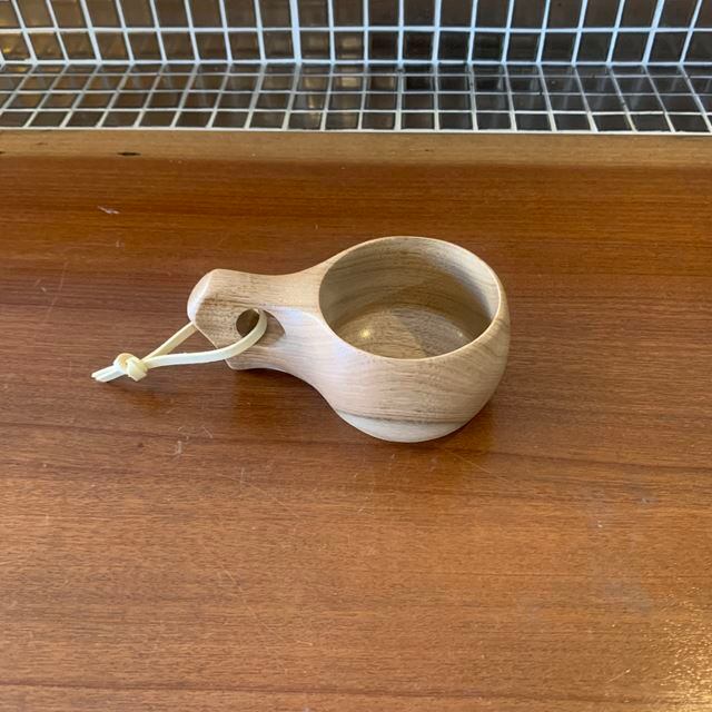 20240706005 1つの材料から削り出した【クルミ材】の木製マグカップ