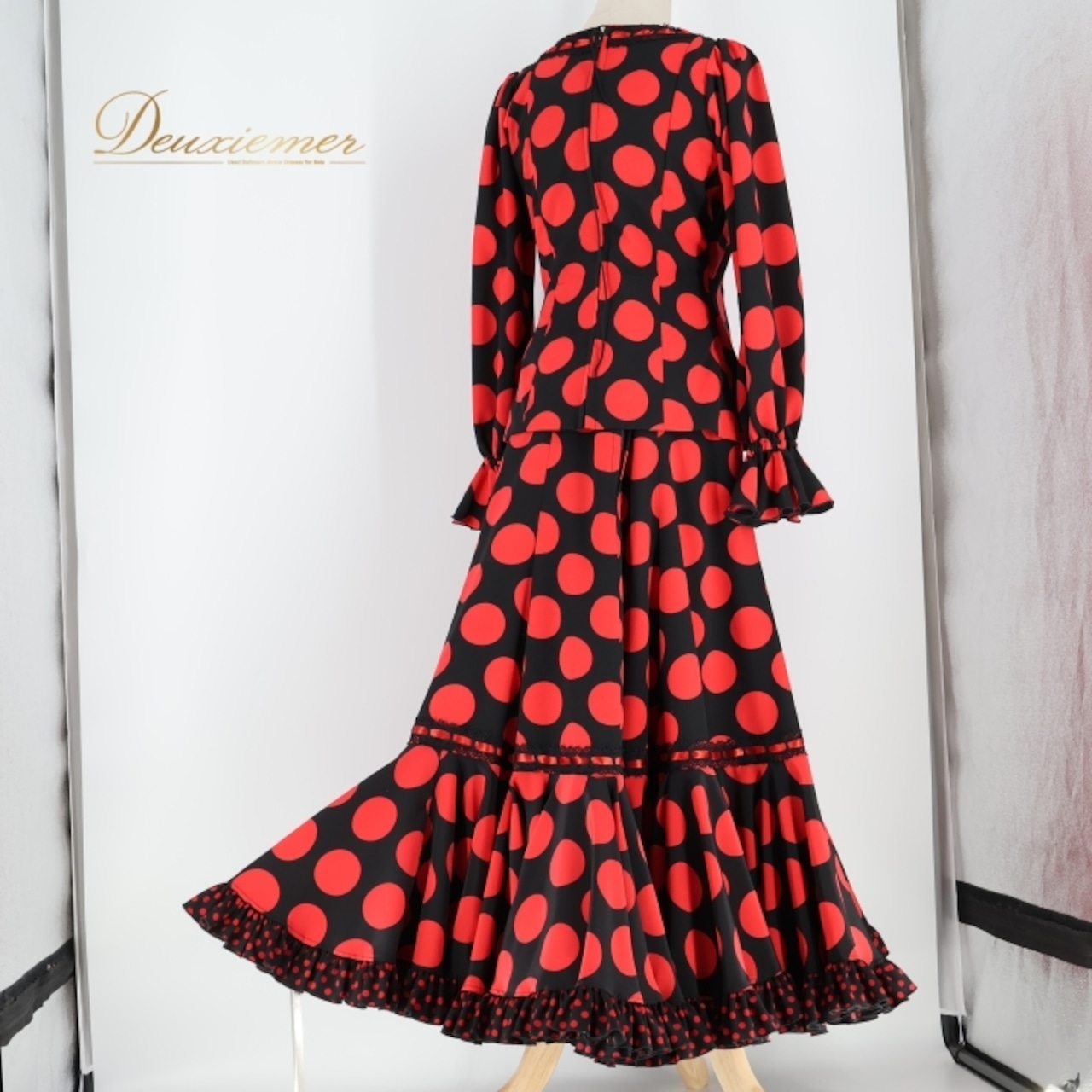 フラメンコ 衣装 マンサニージャ LOPEZ DE SANTOS ロペスデサントス Manzanilla ツーピース セットアップ トップス ブラウス ファルダ スカート 赤 黒 ドット 水玉 ボランテ フリル 長袖 ブラック系 レッド系 フラメンコ衣装 パーティー ドレス おしゃれ キュート セットアップファッション ステージ衣装 かわいいデザイン