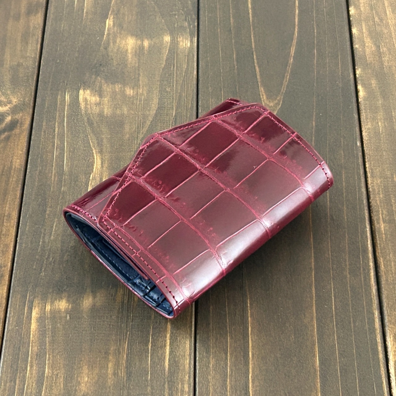 クロコダイル コンパクトウォレット ボルドー