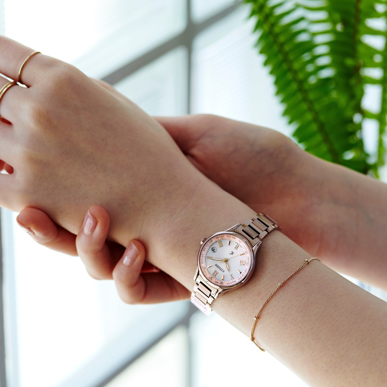 CITIZEN xC シチズン クロスシー エコドライブ 電波時計 ハッピー  