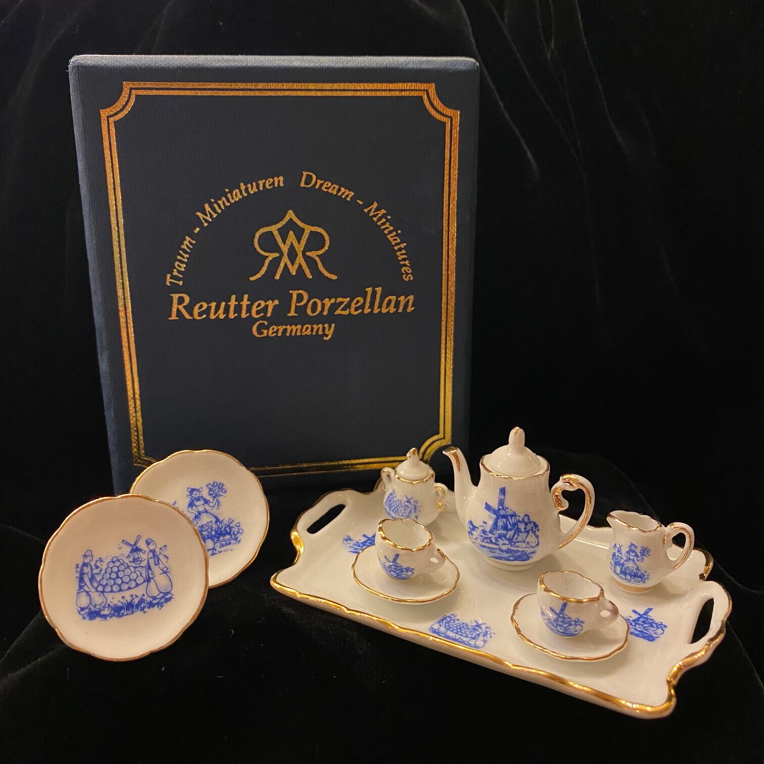 REUTTER PORZELLAN (GERMANY) Miniature Tea Set -Dead Stock- | CARBOOTS