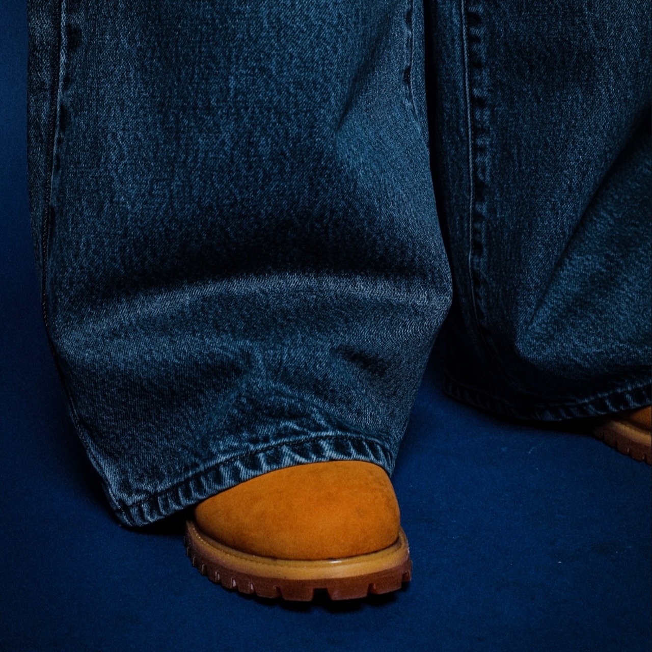 CROWN LOGO WASHED EXTRA BAGGY DENIM