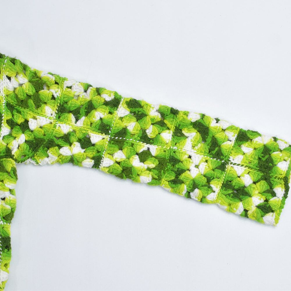 70s Hand Knitting グラニースクエア クロシェニット カーディガン かぎ針編み モチーフ編み ショールカラー ニット タイト グリーン ホワイト ヴィンテージ ビンテージ USA アメリカ古着 レディースXS～S相当 70s Hand Knitting グラニースクエア クロシェニット カーディガン