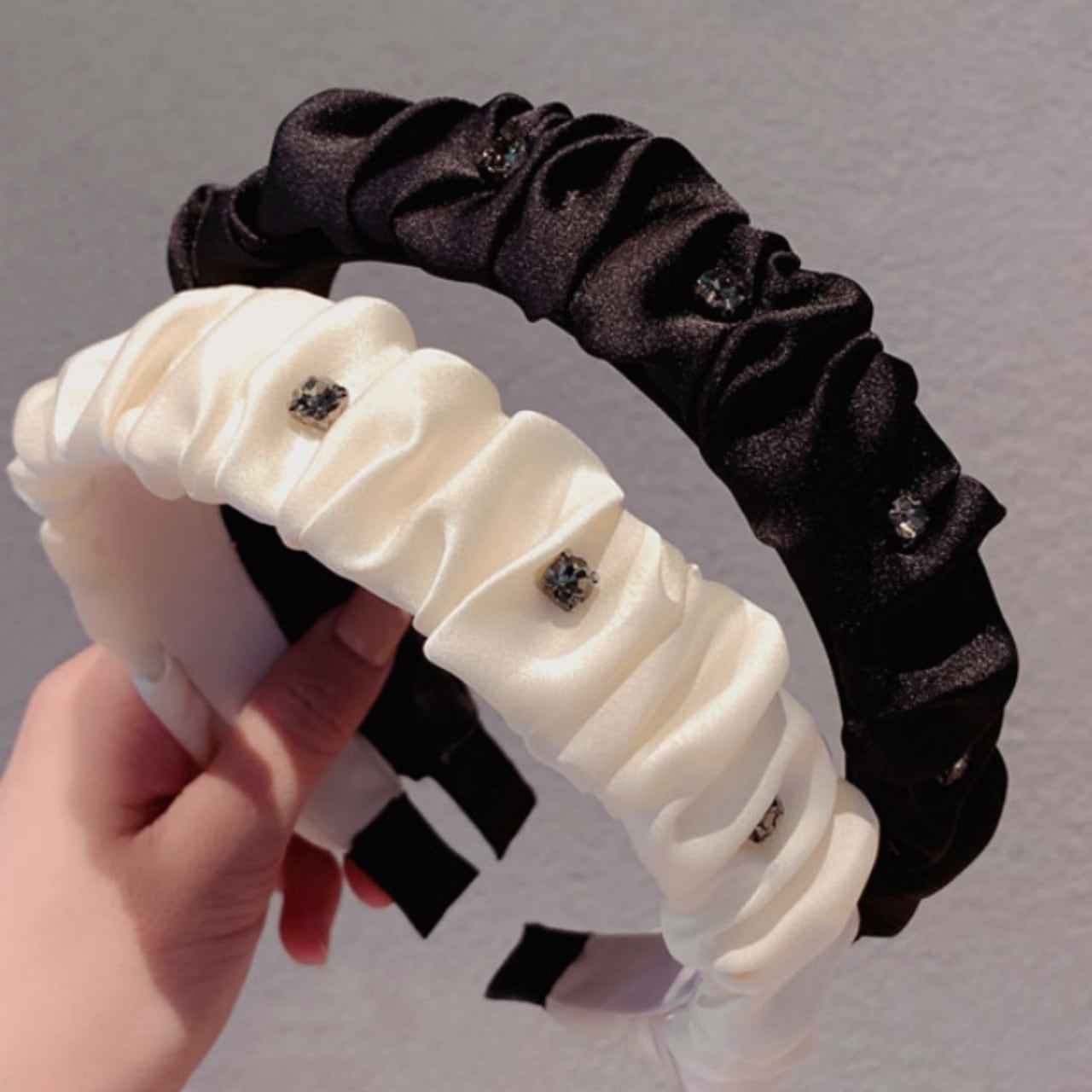 サテンドレープカチューシャ A475