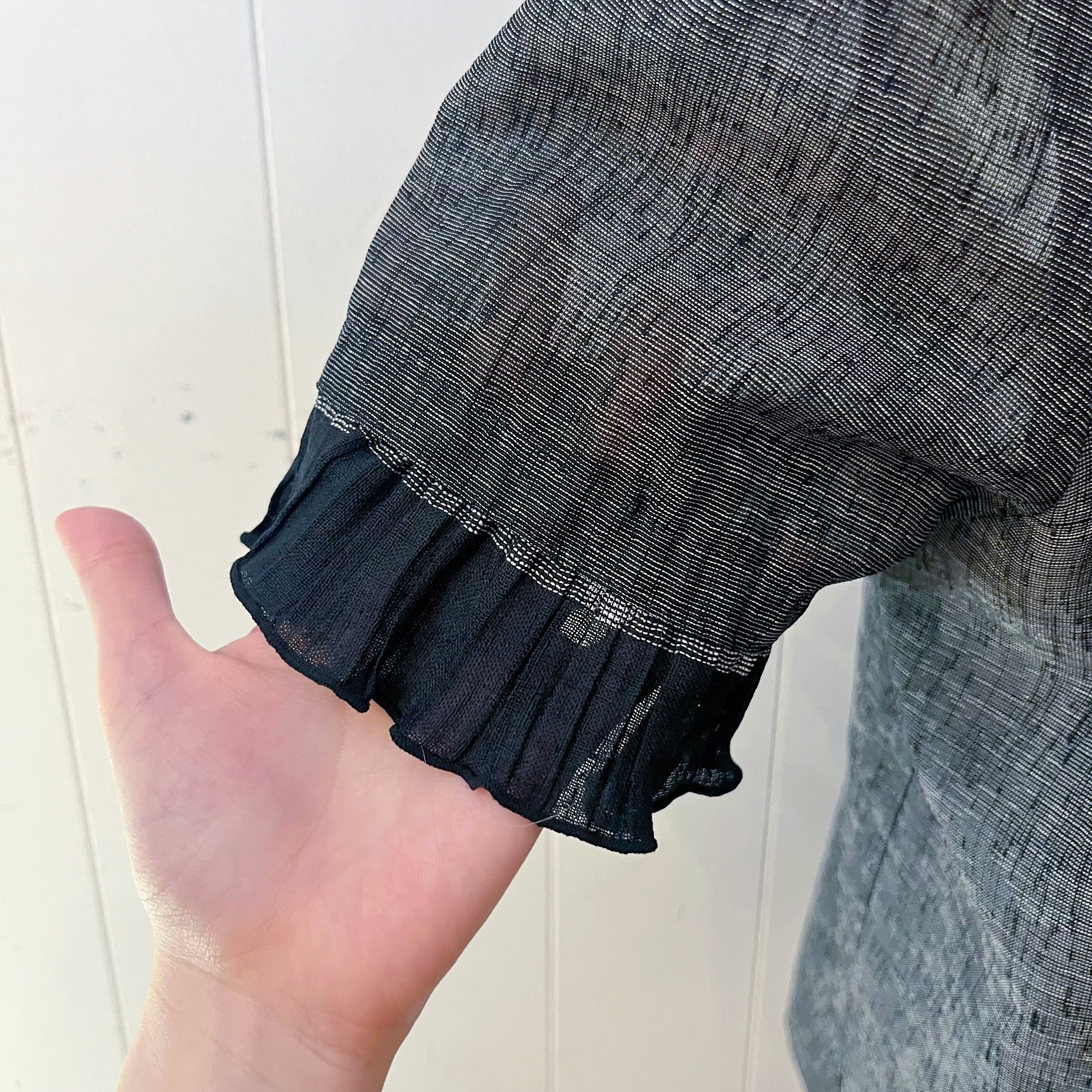 pleats collar monotone blouse