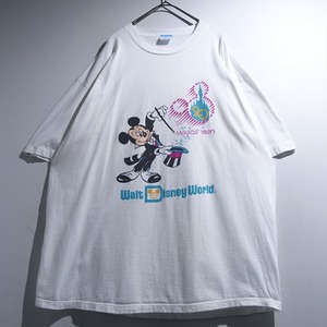 90s Walt Disney World "20 Magical Years" White Mickey Print T-Shirt