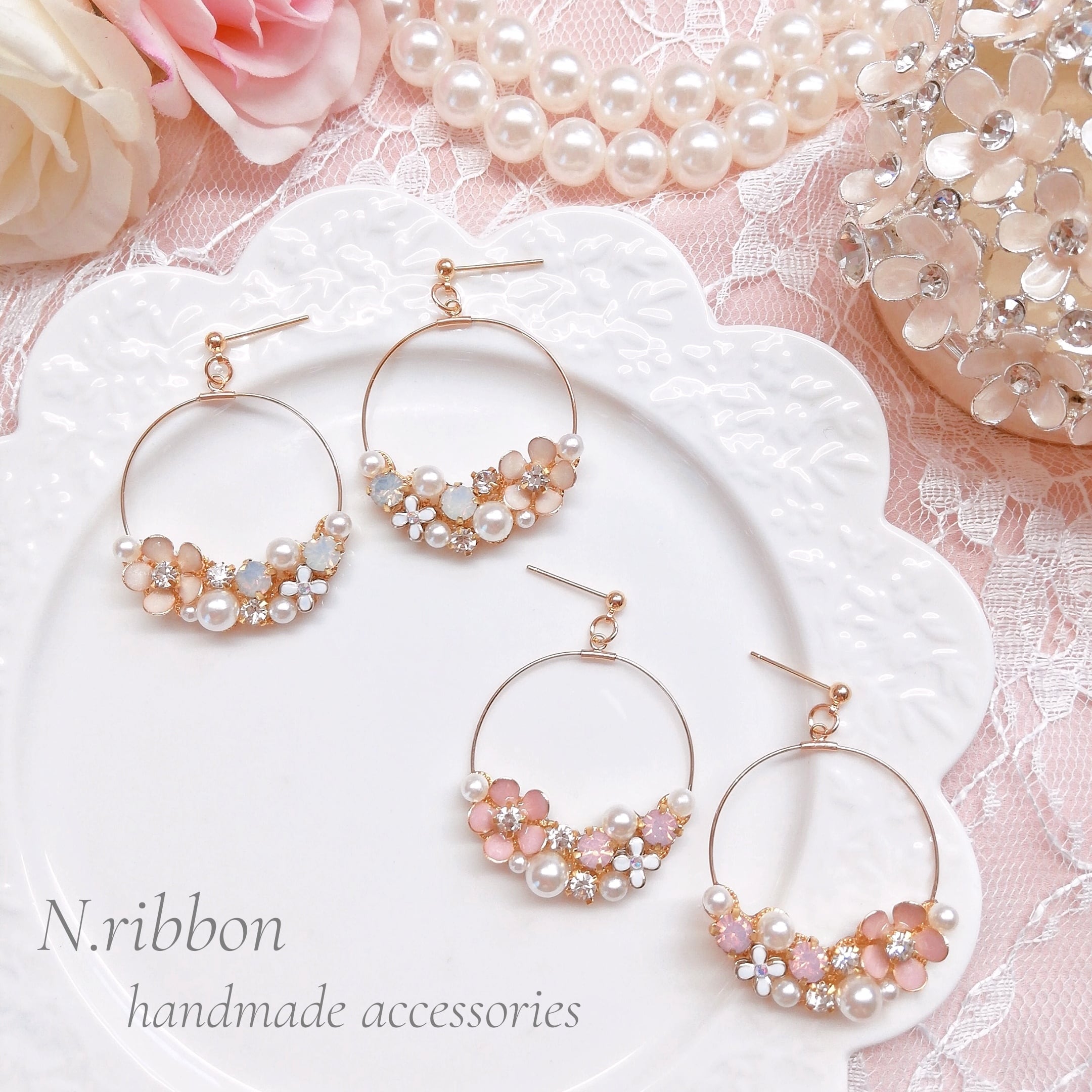 Richbon ピンク ビジュー イヤリング - アクセサリー