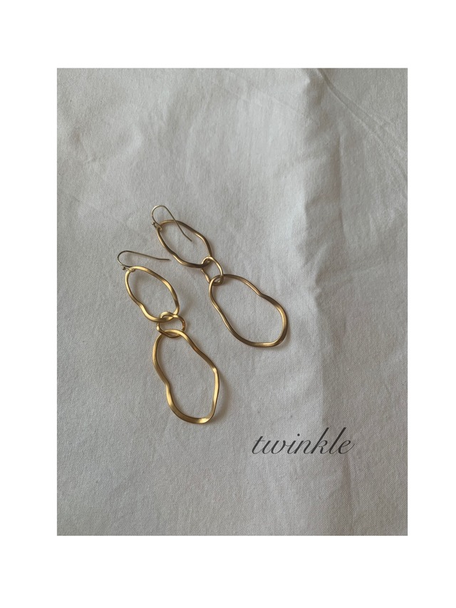 即納ゆれるフープピアス