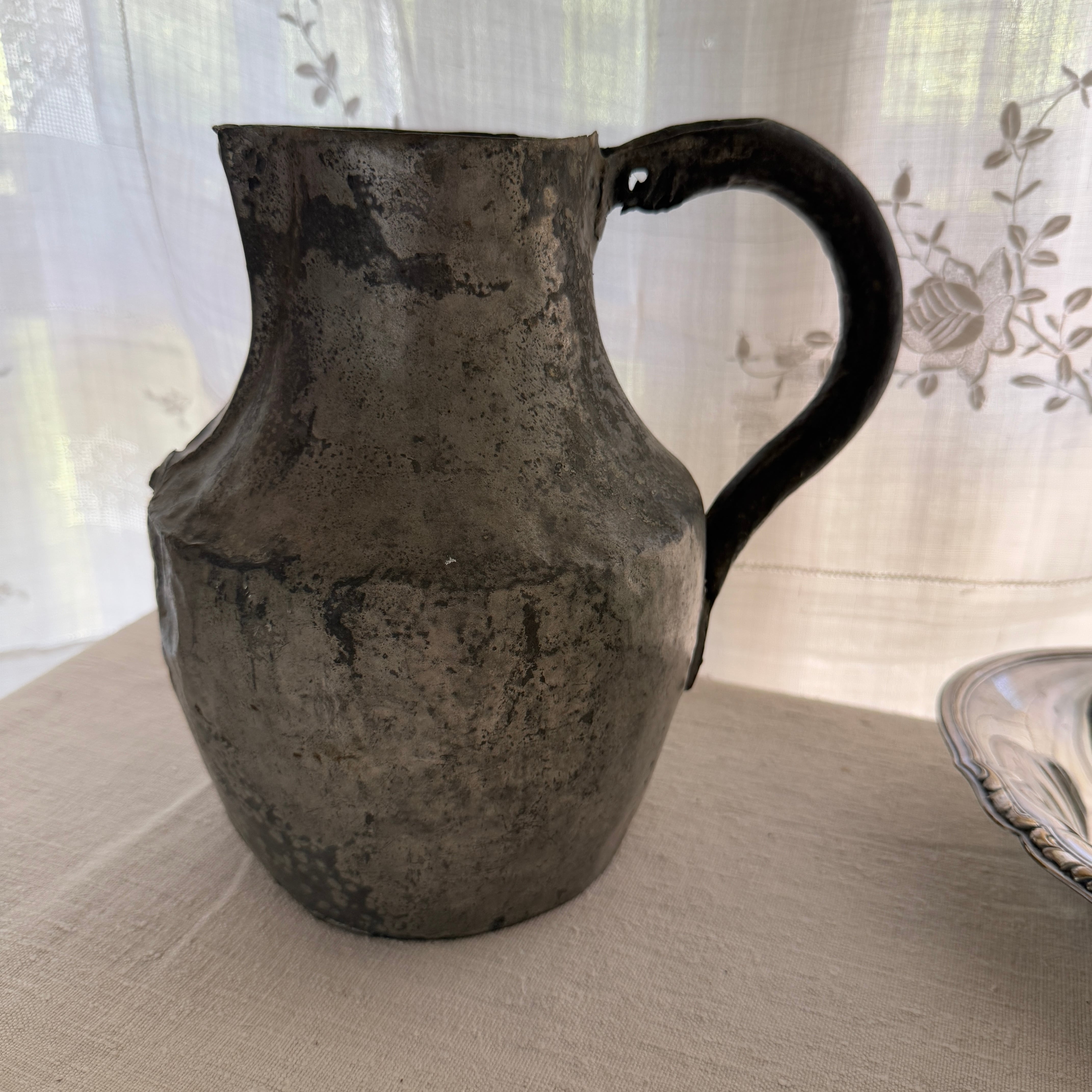 PITCHERS | valerievintage