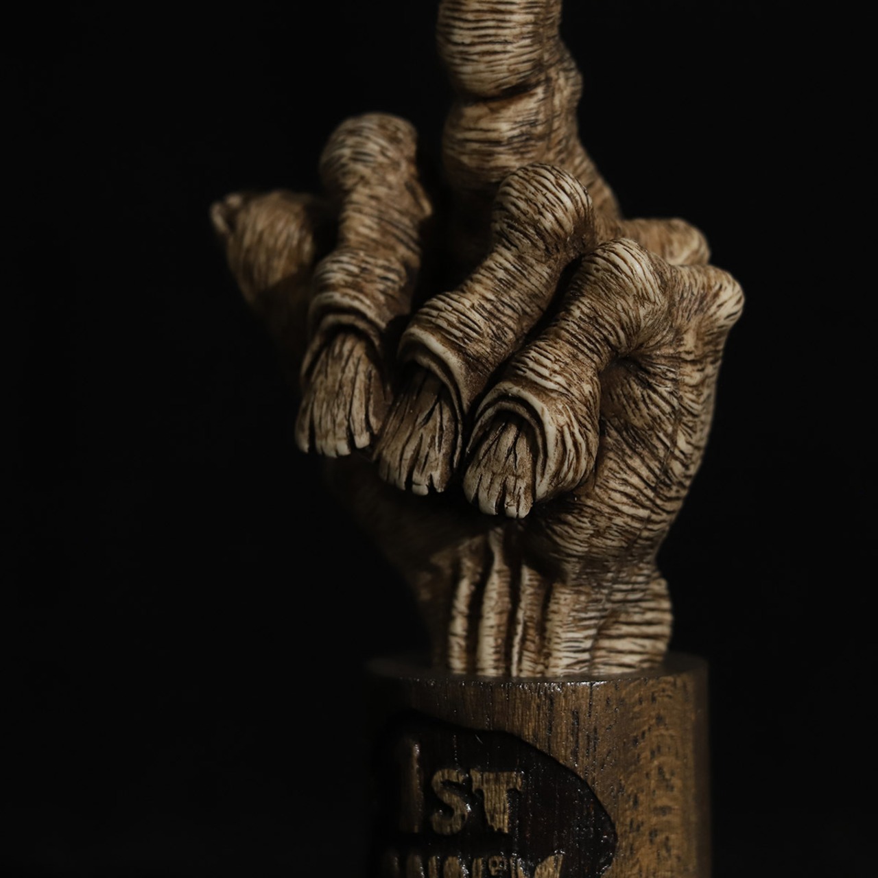 [1周年記念・数量限定] "1st Anniv" SUPER BIG KEYHOLDER - serial.09/BROWN