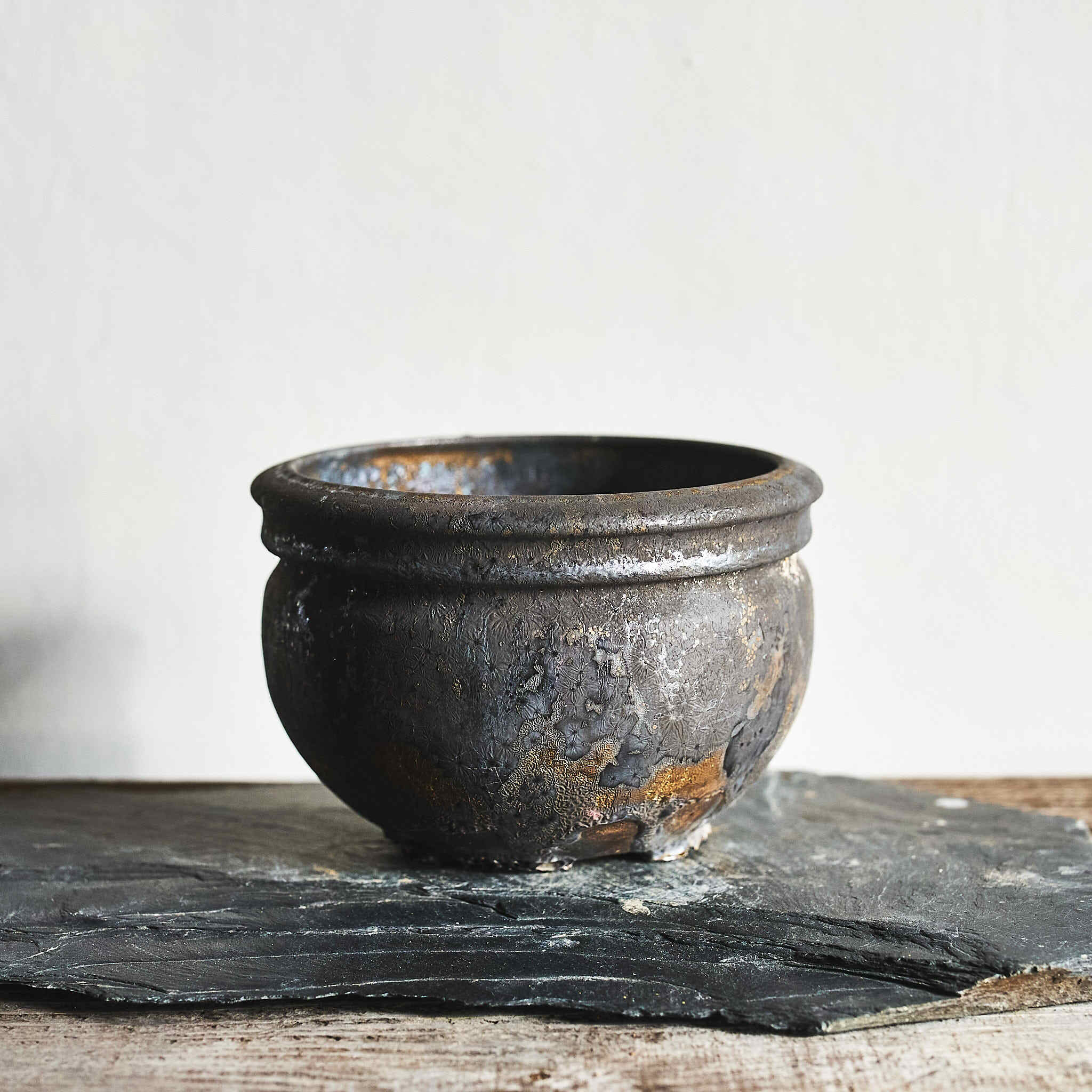 姫野翔太 天シリーズ 銀彩菊模様 ブロンズ植木鉢 2025年最新姫野 鉢の