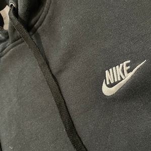 【NIKE】刺繍ロゴ スウェット パーカー フーディー プルオーバー 2XL ビッグシルエット ビッグサイズ ナイキ US古着