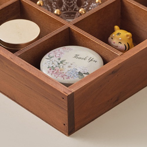 木製 コレクションボックス ディスプレイケース ショーケース ガラス蓋 仕切り付き 収納ケース 小物入れ アンティーク調 インテリア雑貨 展示ケース ナチュラル 北欧風