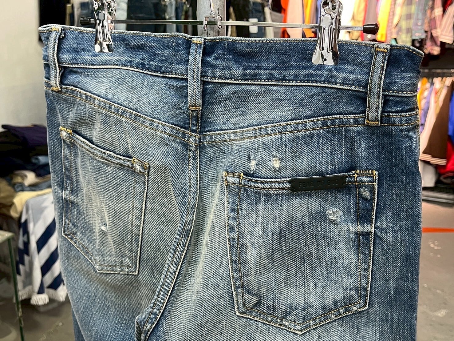 FEAR OF GOD SEVENTH COLLECTION DENIM PANT INDIGO W29 84804 FEAR OF GOD SEVENTH COLLECTION DENIM PANT INDIGO W29 84804
