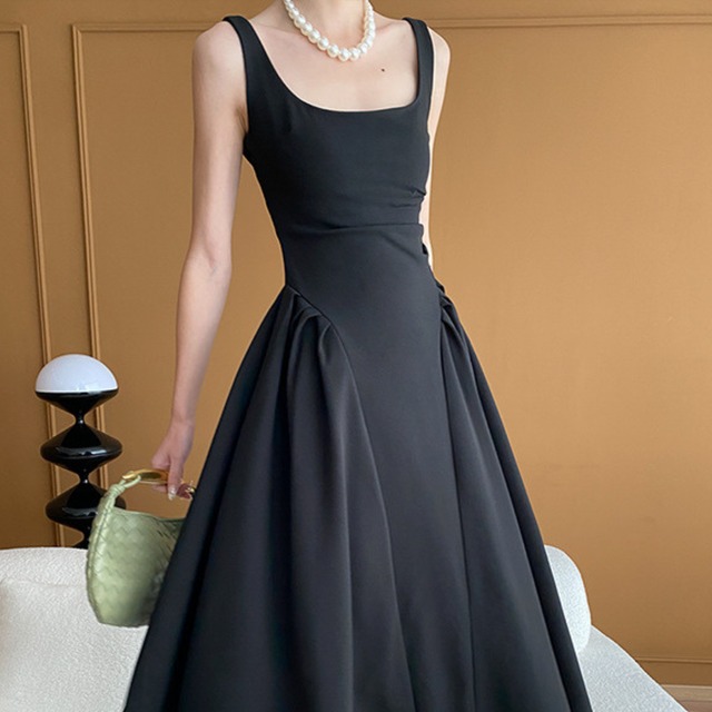 ボリュームノースリーブワンピース　21820