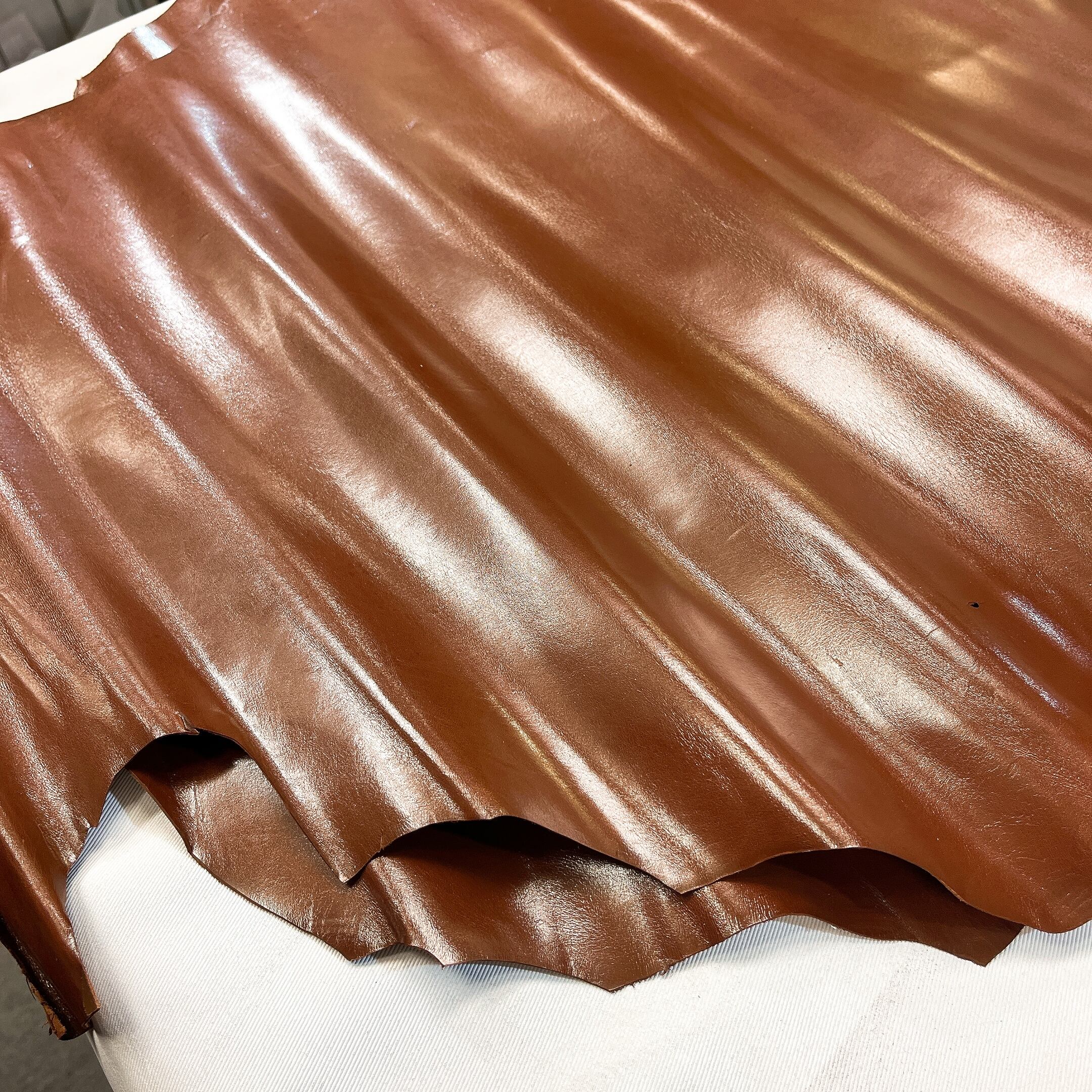 カンガルー革 [40ds以上]【赤茶】0.5〜0.7mm厚 A3P-002 | and leather