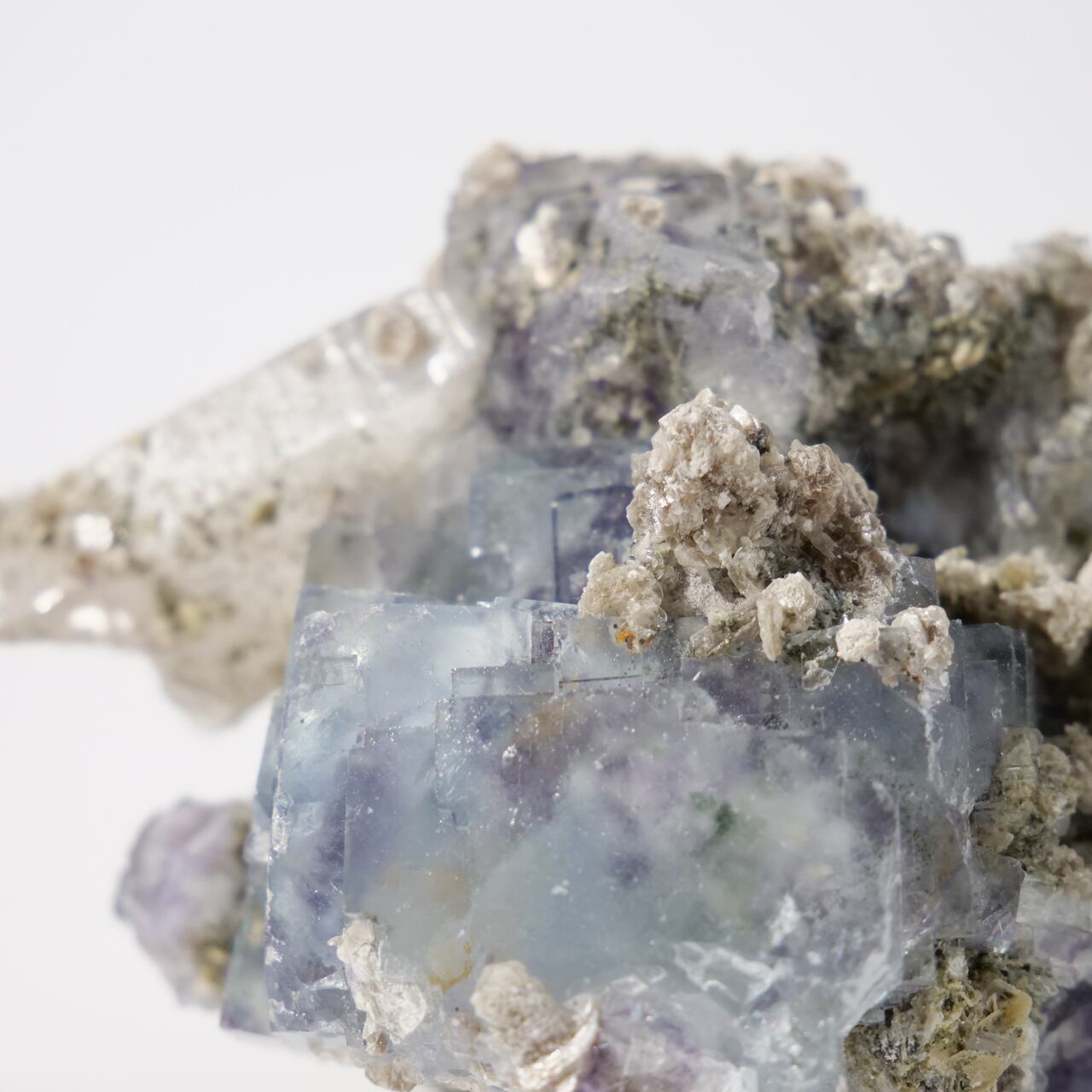 ヤオガンシャン産 ブルー フローライト クリアクォーツ / 原石 標本