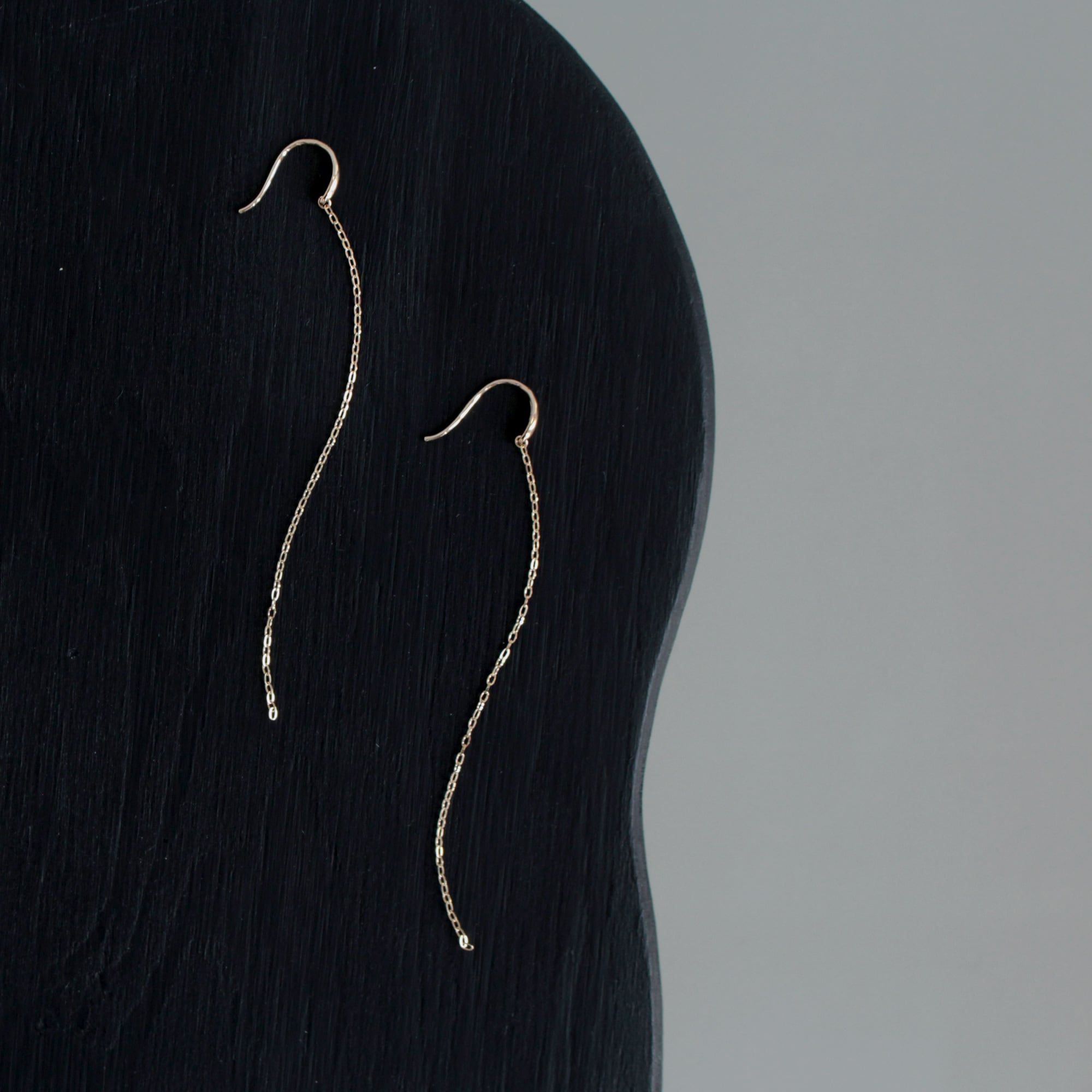 K10 チェーン フック ピアス | Glory Chain Earring | SHIIHA | 公式