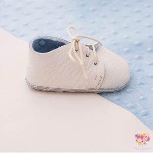 《First Baby Shoes》Model : MOLLIE ファーストシューズ手作りキット Baby blue