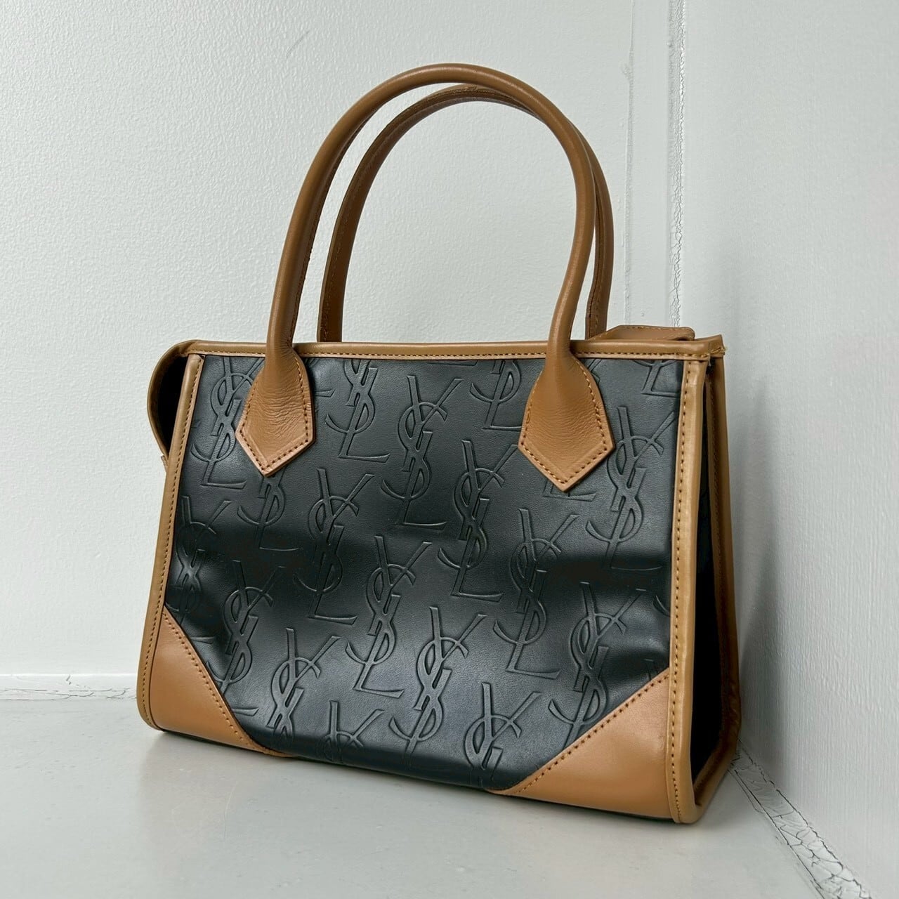 vintage YVES SAINT LAURENT〈イヴ・サンローラン〉ハンドバッグ