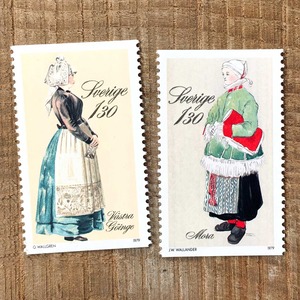 切手（未使用）「民族衣装 130オーレ版 - ２種セット（1979）」 