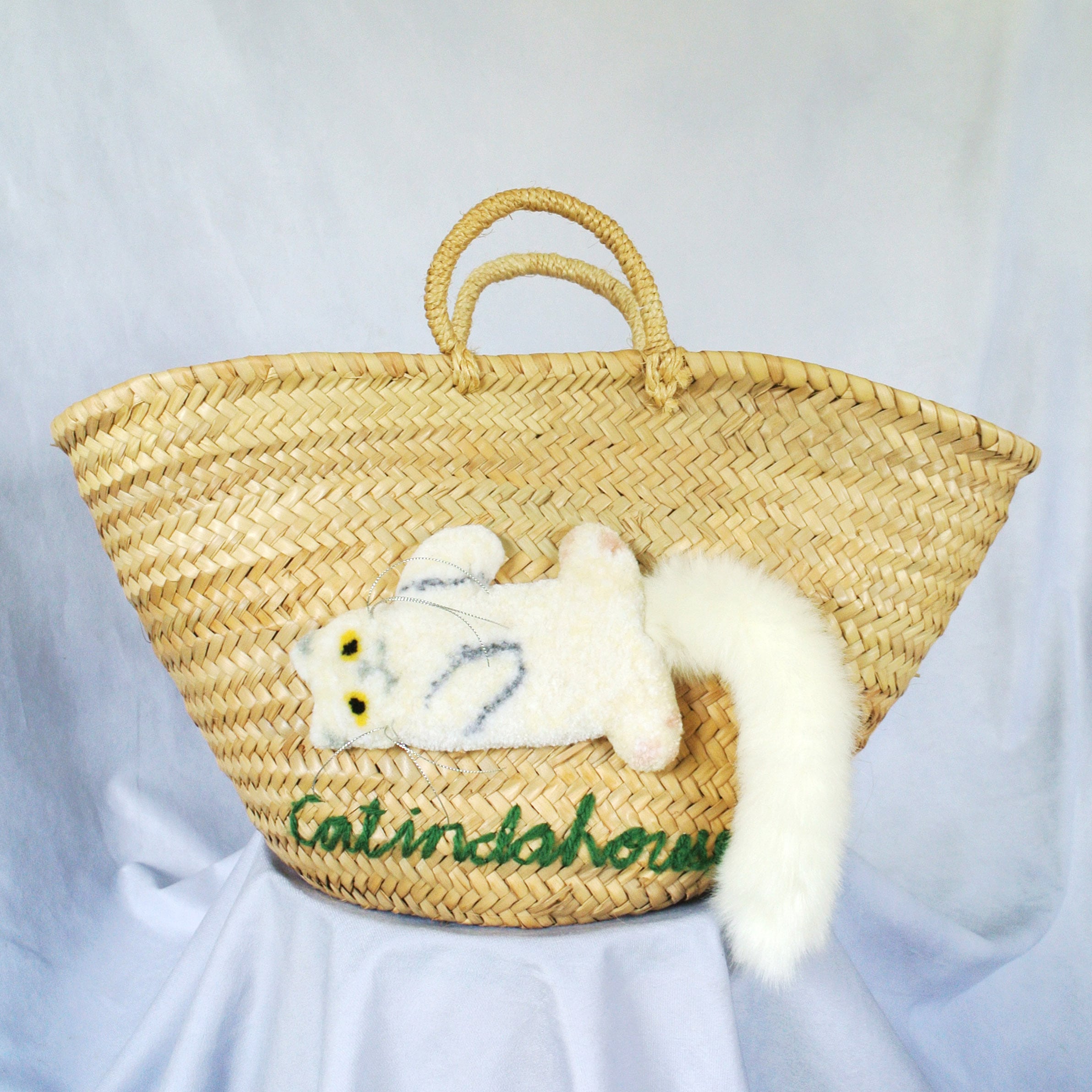CAT IN DA HOUSE! ON LINE STORE
