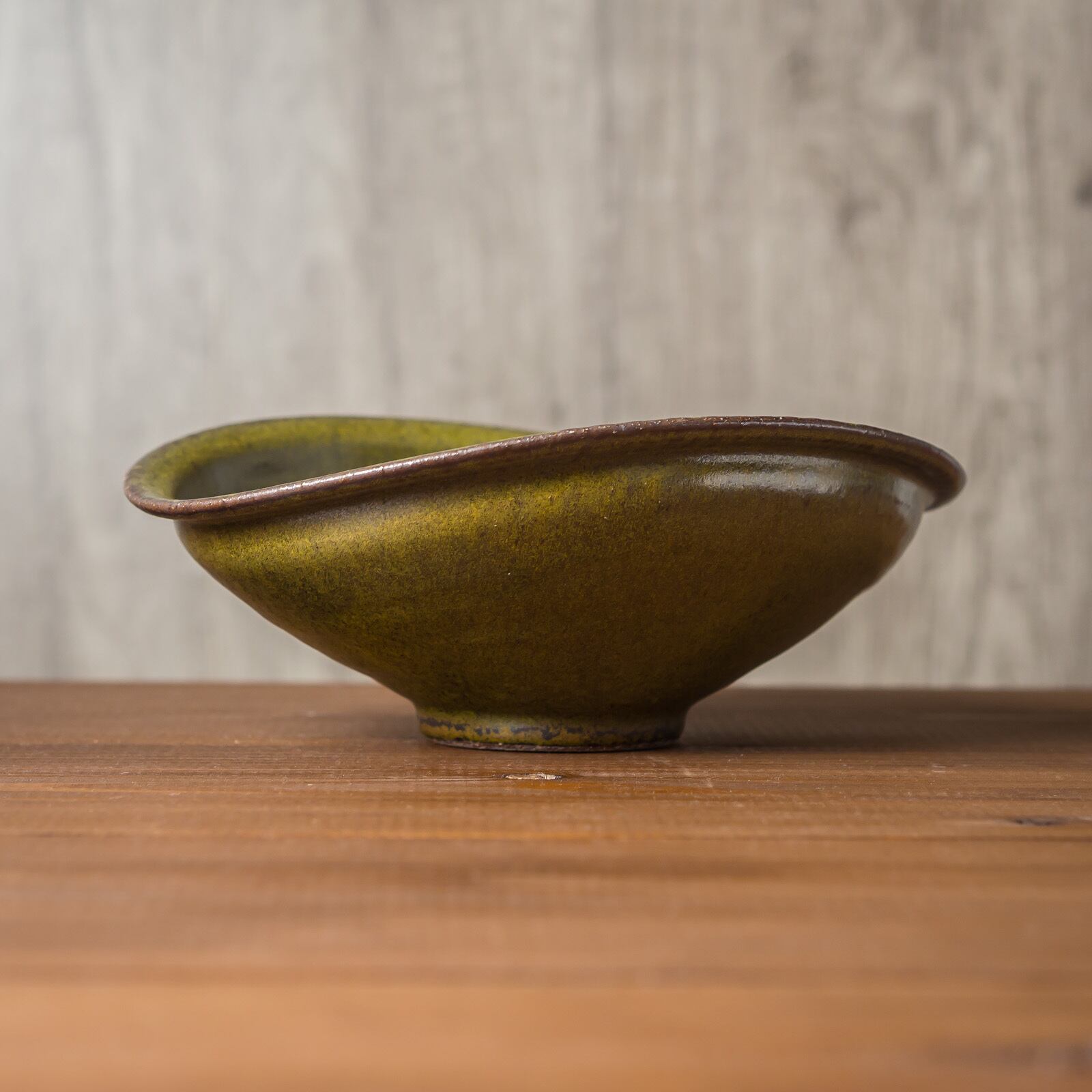 輪島塗　サラダ鉢　カレー皿 カレー皿 乳濁（たわみ鉢・オーバルボウル・深皿）／SUIYO