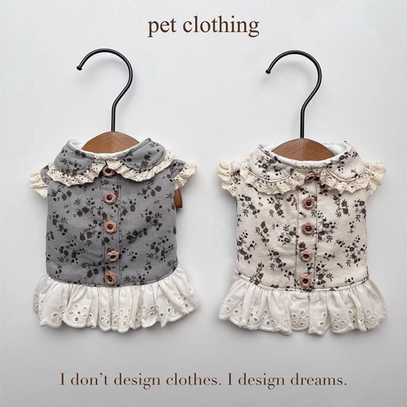 アイレットレース付き小花柄のワンピース 犬服 00527