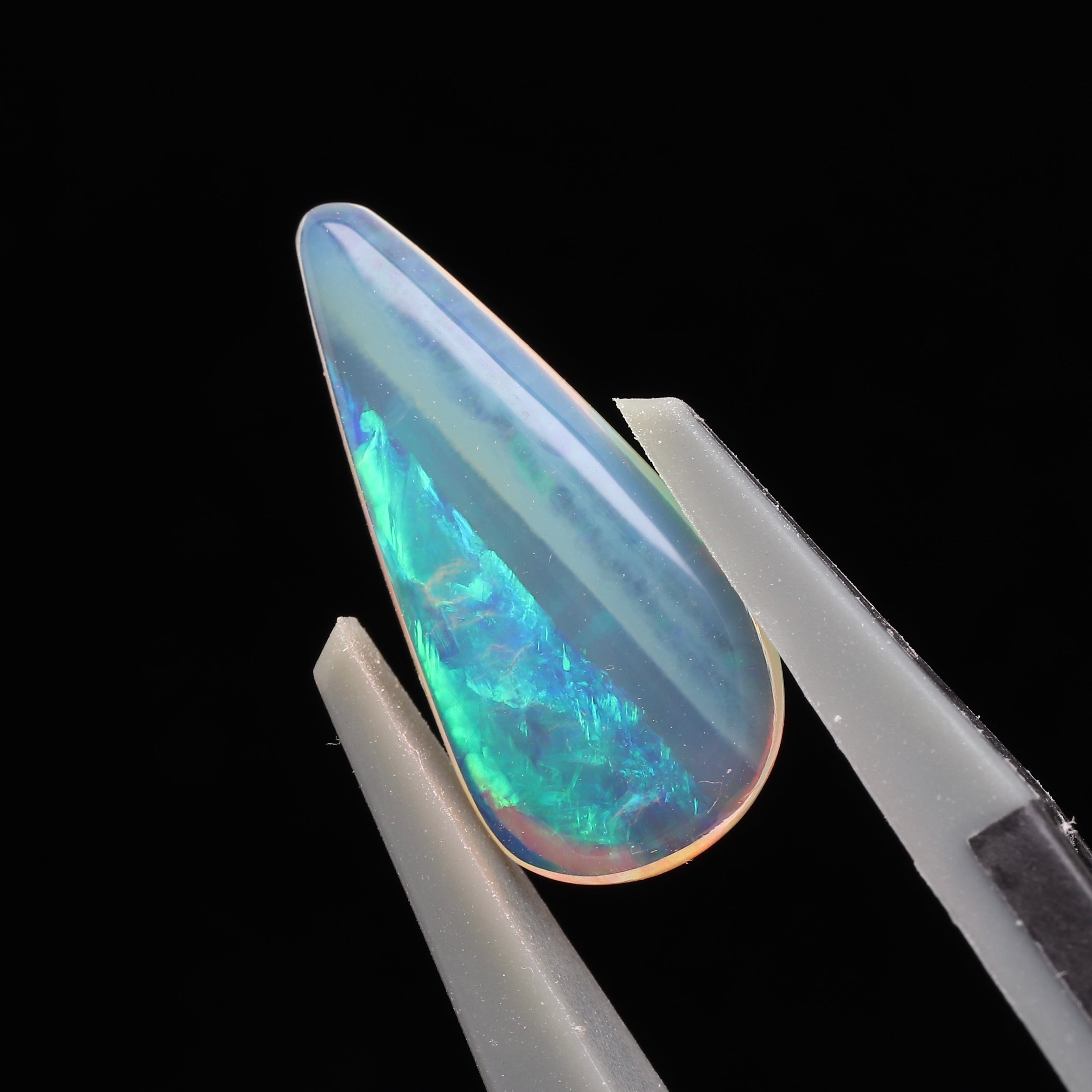 チタニア 合成ルチル 4.16ct ラウンド | PAY ID