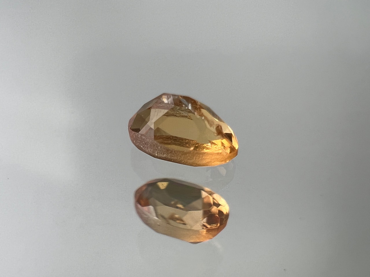 インペリアルトパーズ　約0.30ct　[C13‐257]