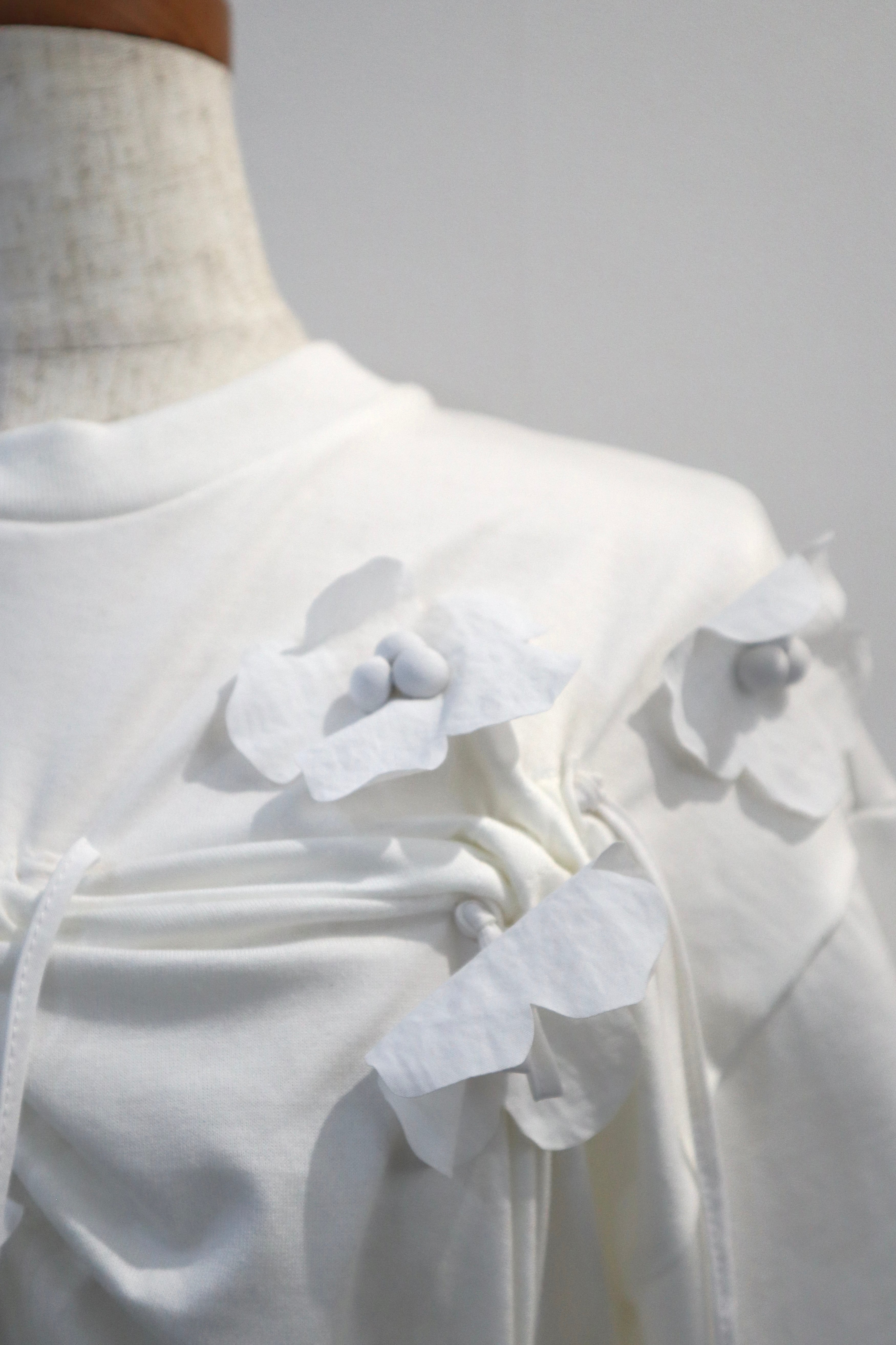RIV NOBUHIKO】ANTHE FLOWER T-SHIRT | TOLMA.
