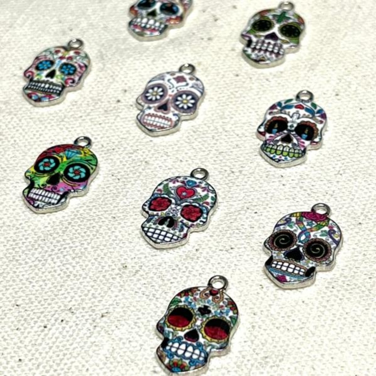 エナメルスカルヘッドシルバーベースチャーム/ドクロ