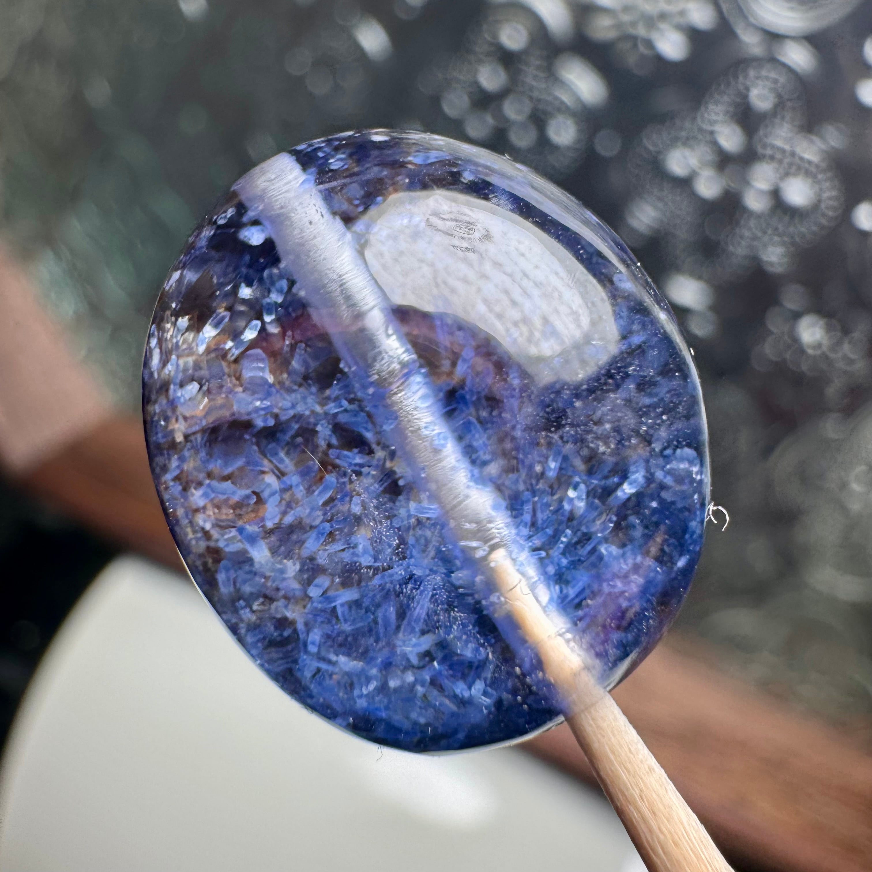 no.1 天然色 ディープブルー デュモルチェライト 貫通穴 鑑別書付き