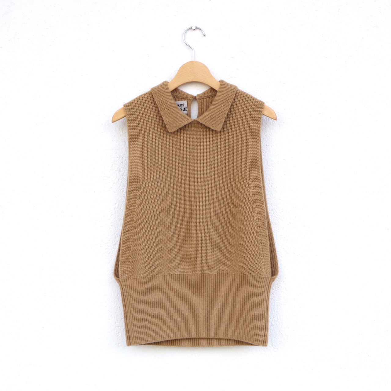 MAISON CARRÉE CASHMERE VEST "BEIGE"