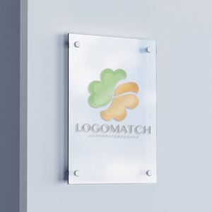 四葉のクローバーFのロゴ