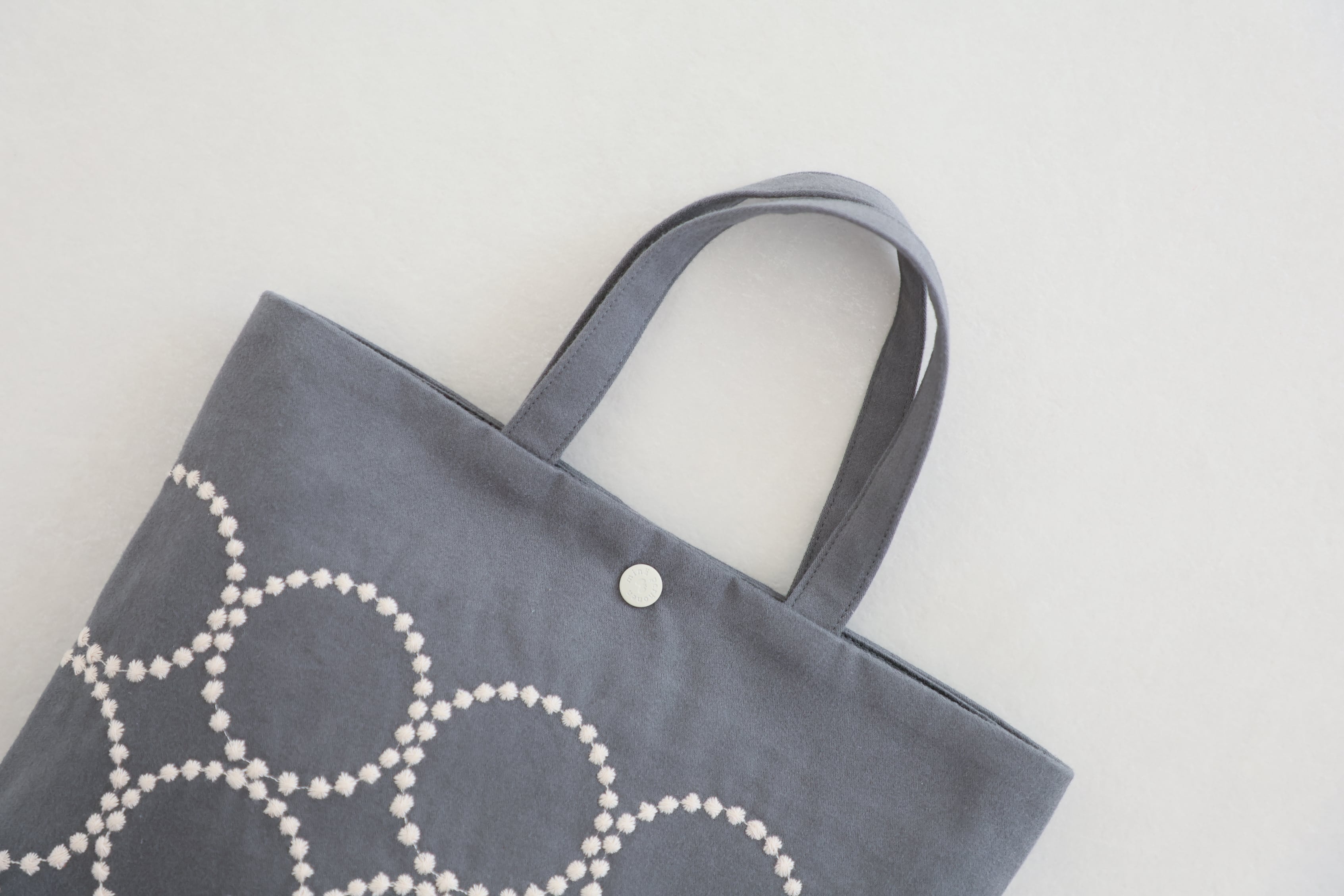 【新品・タグ付】ミナペルホネンtambourine kanssa toté Ｌ ff700ed6b6bf184defebd8c3173993