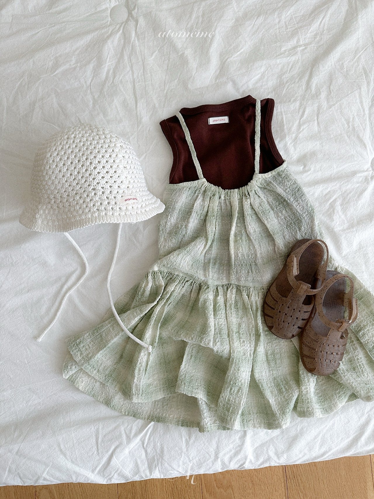 [atomeme] Eden Sleeveless Tee / [아토메메] 이든나시티