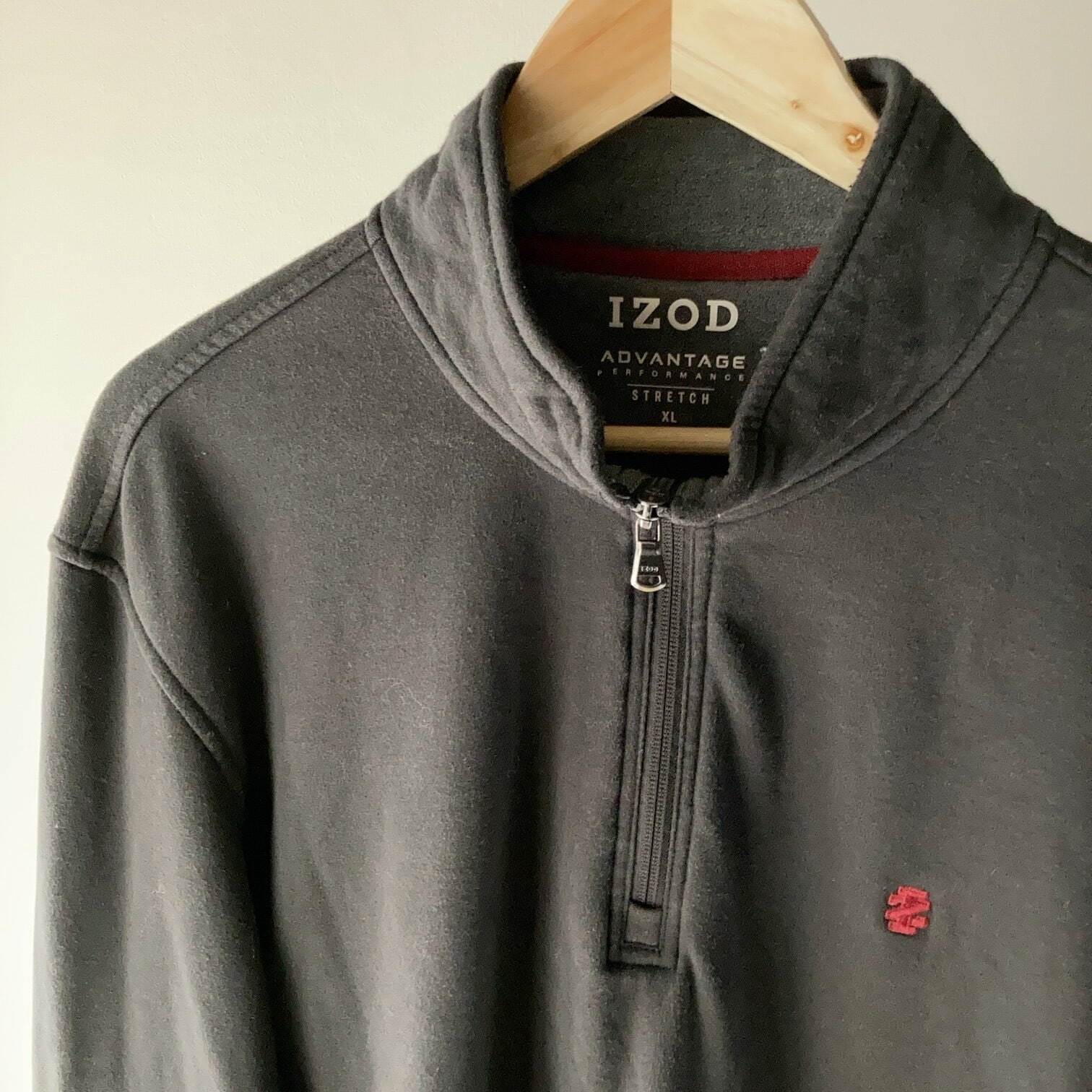 IZOD ハーフジップ スウェット 黒【0115A57】 | 【公式】Thrift IZOD ハーフジップ スウェット 黒【0115A57】 | 【公式】Thrift