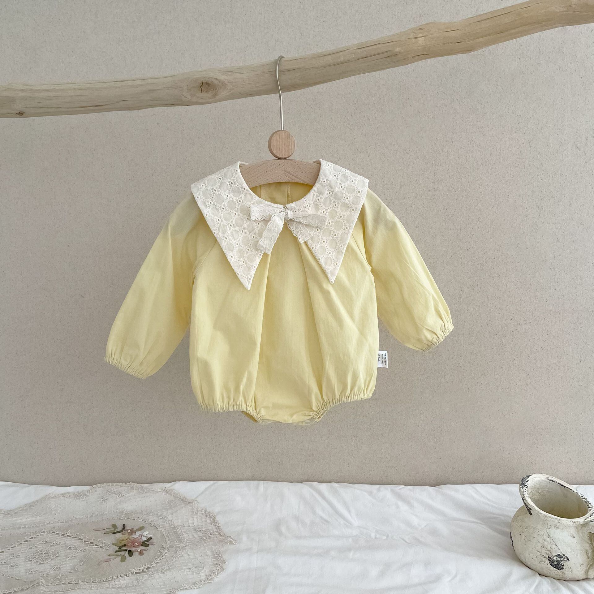 【BABY】キイロプリンセスロンパース