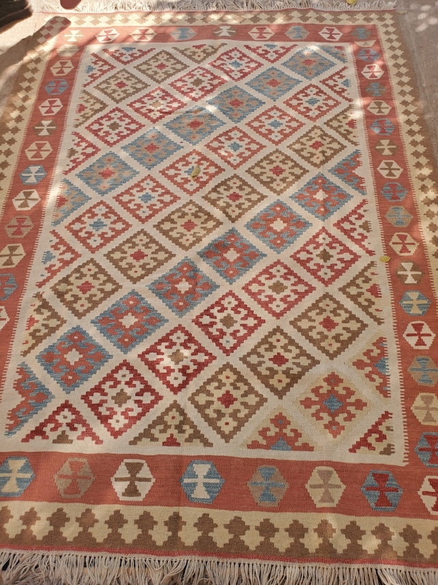 絨毯クエスト45【No.8】Kilim ※現在、こちらの商品はイランに置いてあります。ご希望の方は先ずは在庫のご確認をお願いします。