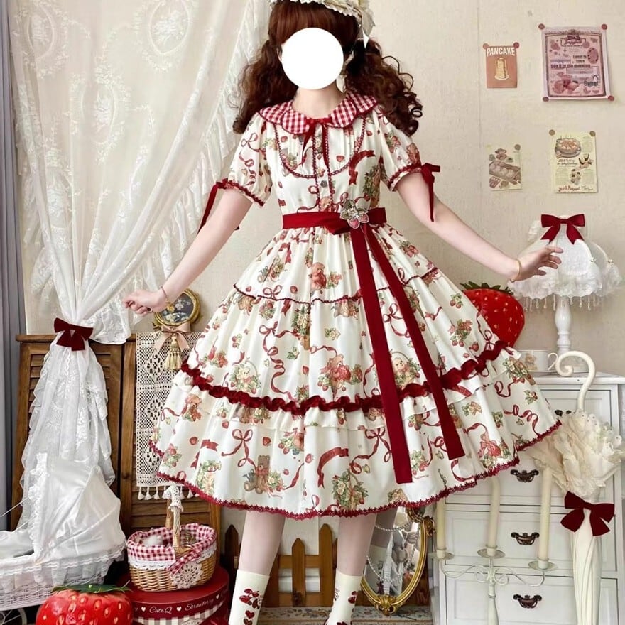 甘ロリ｜いちごとくま柄が広がるティアード ゆめかわいいワンピース