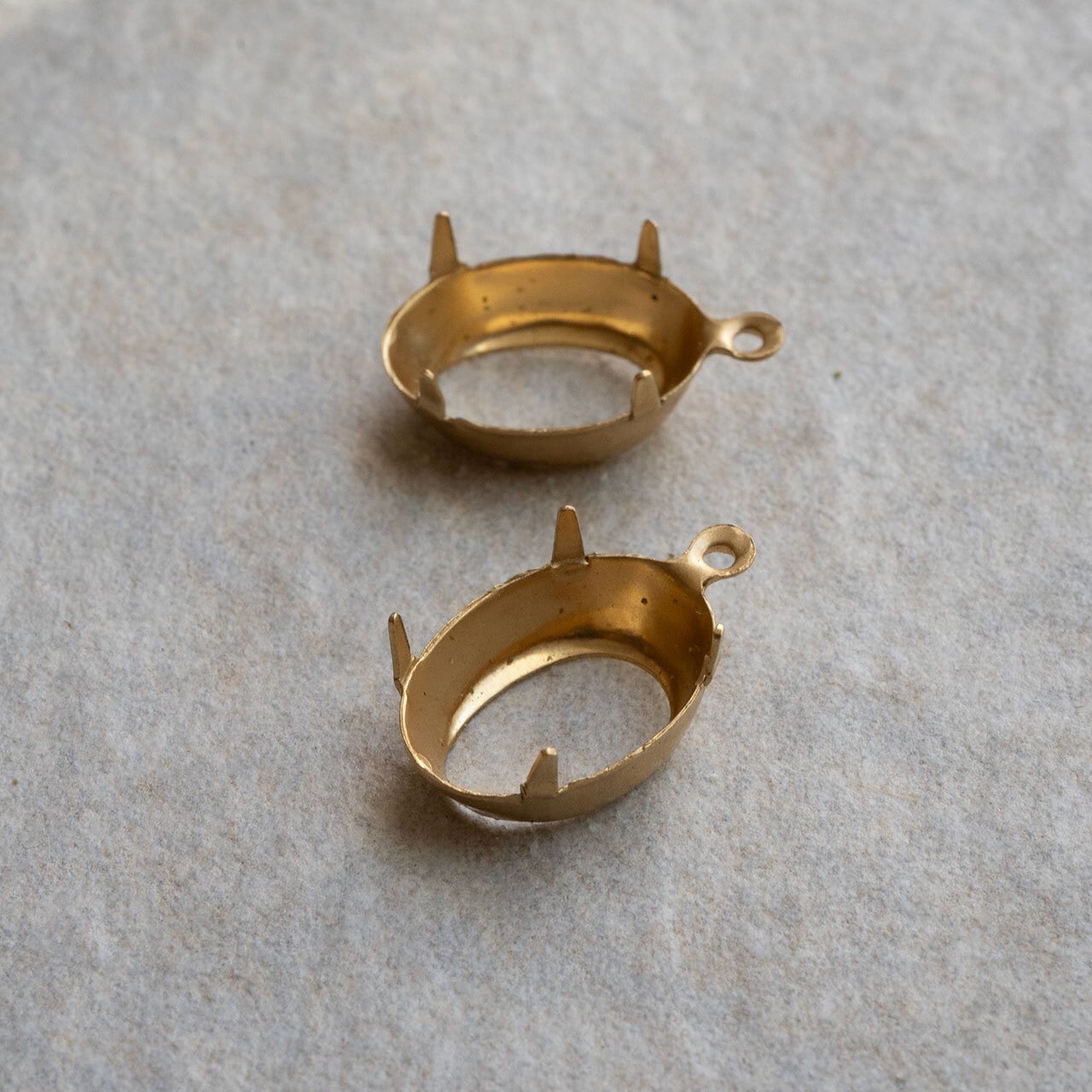 石　座付 バチカン付石座 オクタゴン ＃4627用 ゴールド – 貴和製作所オンライン