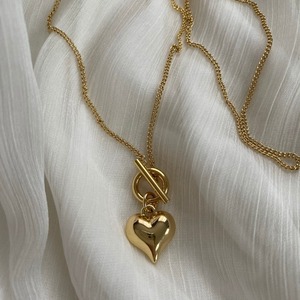 mantel heart  necklace