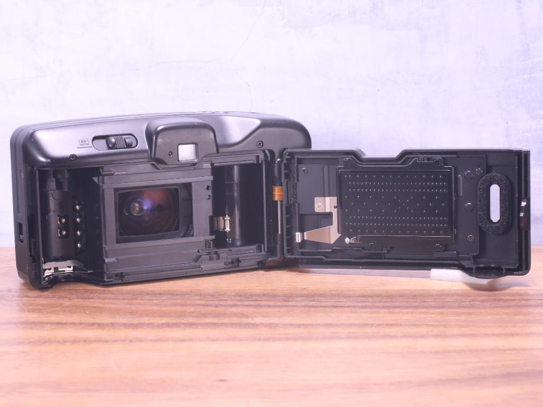 Canon Autoboy S Black | Totte Me Camera